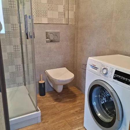 Tu I Teraz アパート *